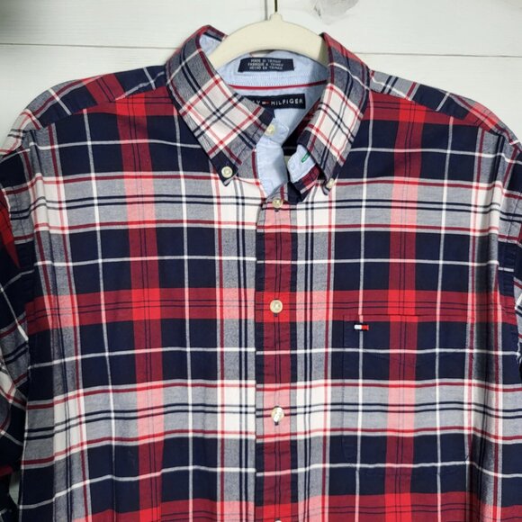 Vintage Tommy Hilfiger Men Plaid Long Sleeve Button Up Shirt Preppy Classic Y2k. - Picture 2 of 7